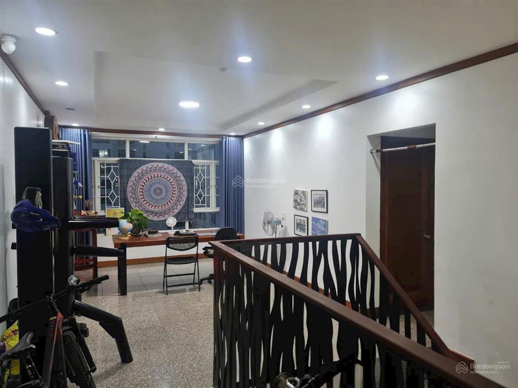 Bán căn hộ duplex 2 tầng có sổ hồng liền kề q7, diện tích cực lớn 192m2
