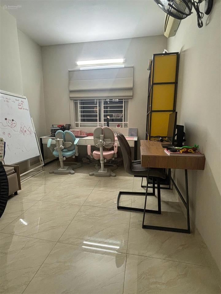 Cho thuê căn hộ 3pn quận 4 full nội thất giá 16tr