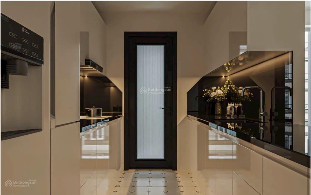 Bán gấp căn hộ sunrise city south 3pn 129m2 giá 9.7 tỷ
