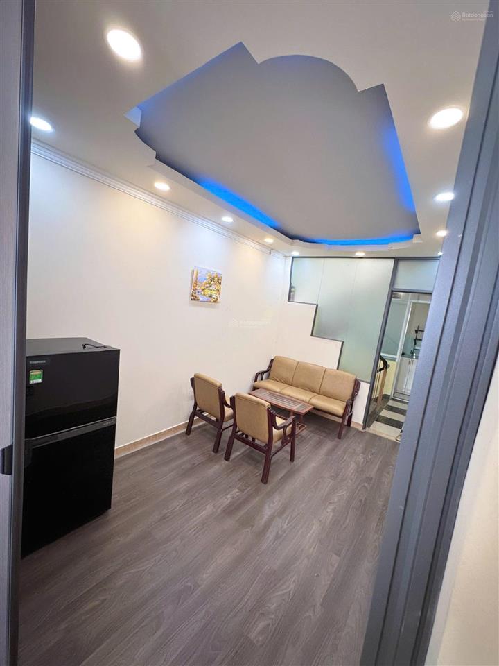 Cho thuê phòng full nội thất chỉ xách vali vào ở tại cách mạng tháng 8, phường bàn cờ
