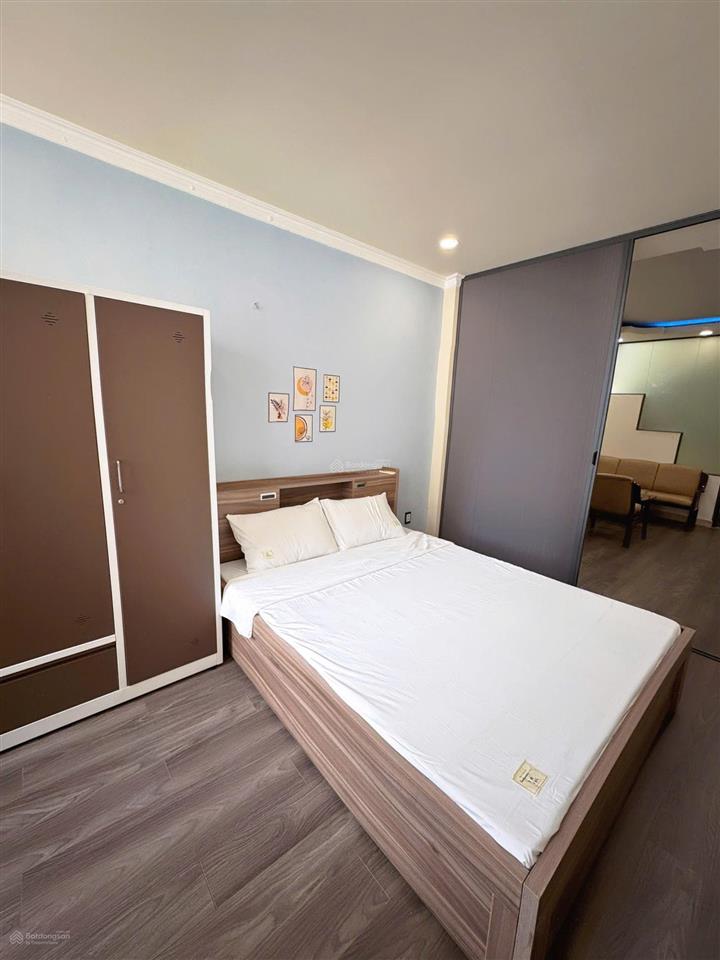 Cho thuê phòng full nội thất chỉ xách vali vào ở tại cách mạng tháng 8, phường bàn cờ