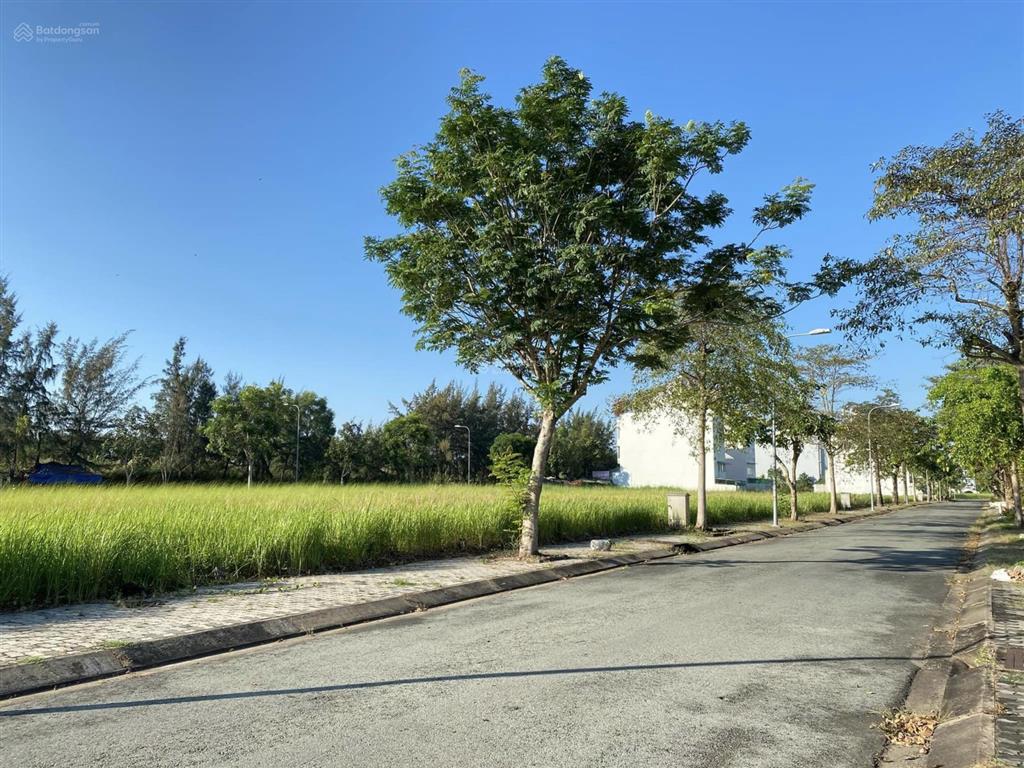 Lô nhà phố 126m2 (43 triệu/m2)