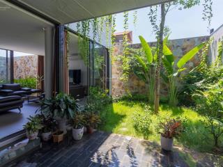 Gấp bán nhà phố hoàn thiện sẵn mt phú định chỉ 6,380 tỷ. sổ hồng sẵn   0902 470 ***