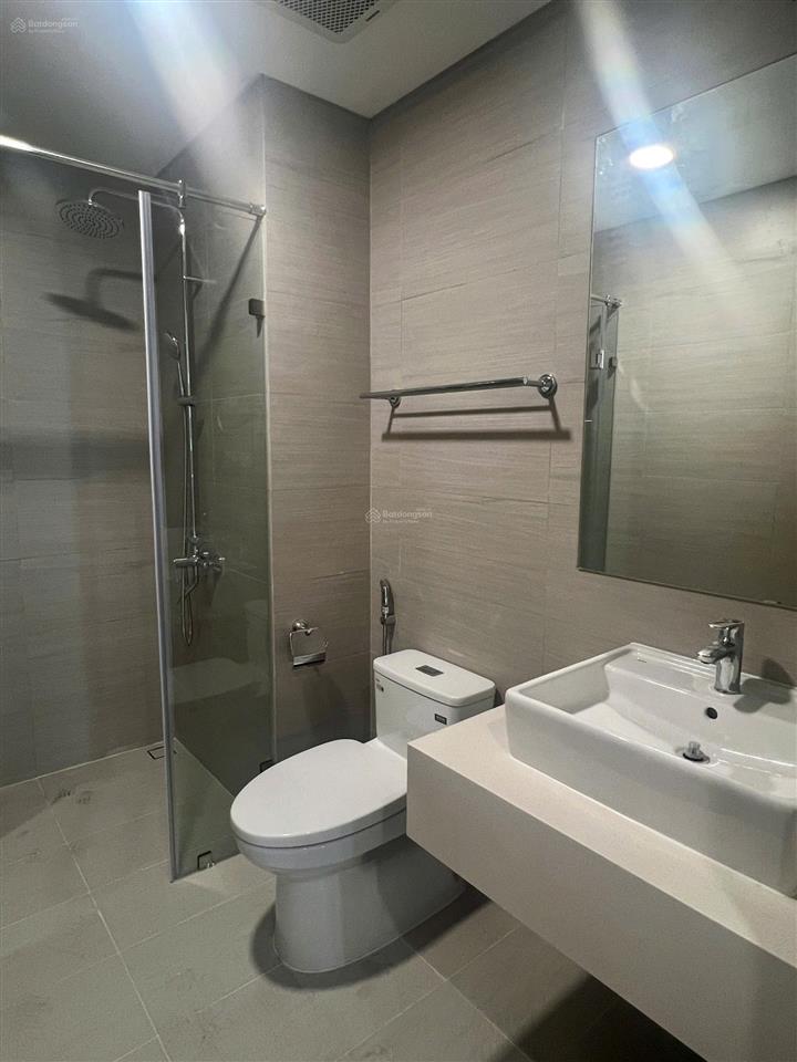 Chủ nhà ngộp lãi bán căn 3pn/2wc  100m2  giá 5,2 tỷ có nội thất. akari city đã có sổ