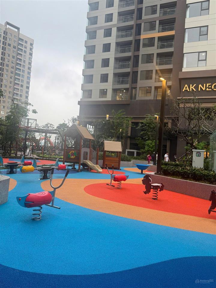 Chủ nhà cần tiền gấp bán căn 2pn 2wc  phase 2 akari. view tp  4,530 tỷ  đã có sổ  0902 470 ***
