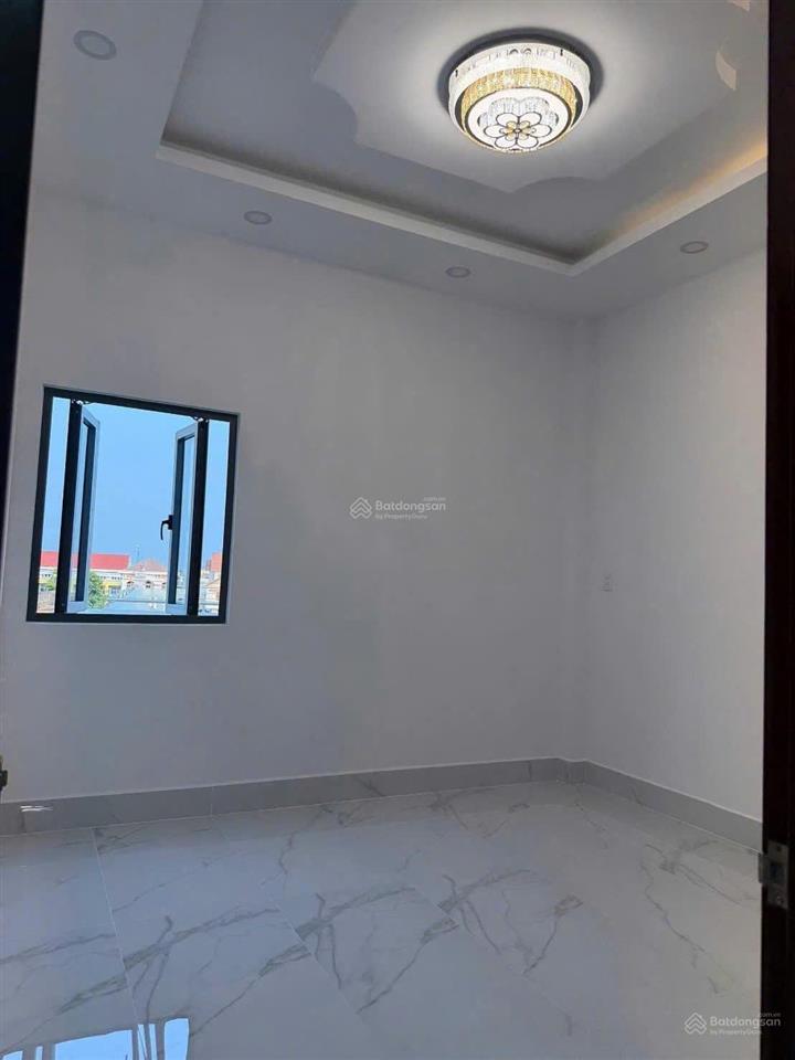 Gấp bán nhà phố hoàn thiện sẵn mt phú định chỉ 6,380 tỷ. sổ hồng sẵn   0902 470 ***