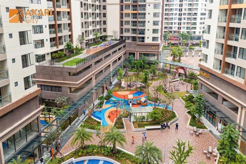 Chủ gửi bán căn góc hồ bơi  hướng mát. 80m2/ 4,7 tỷ  akari phase 2/ sổ sẵn công chứng ngay