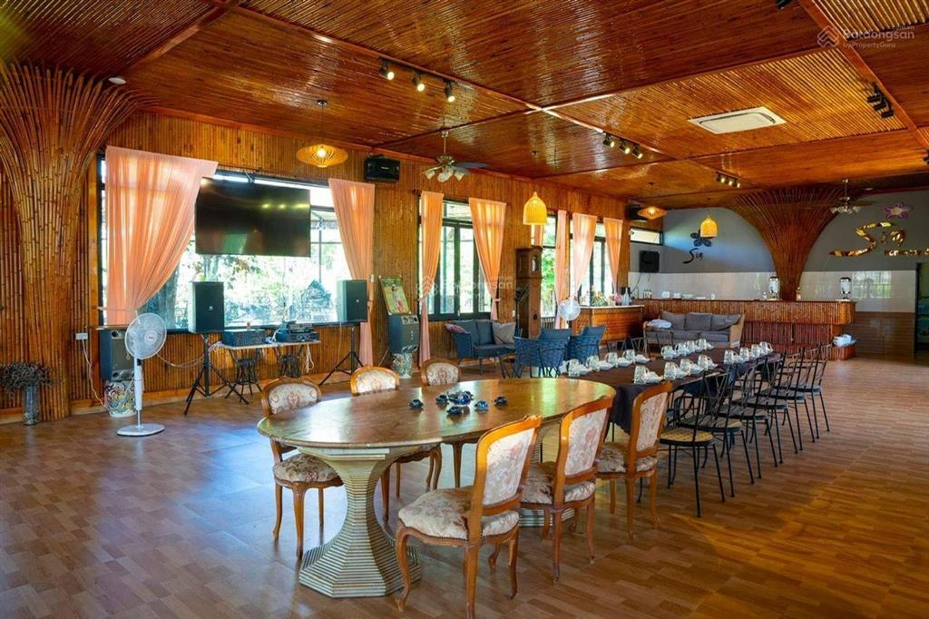 Cho thuê khách sạn tại 480 huỳnh tấn phát, 300 triệu, 3200 m2, hàng hiếm tại giá siêu hời