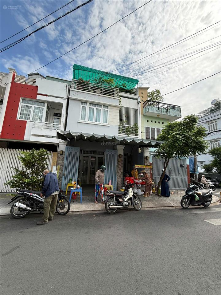 Hot bán nhà mặt tiền đường số 13, quận 7, cách chợ tân quy chỉ khoảng 200m, 19 tỷ