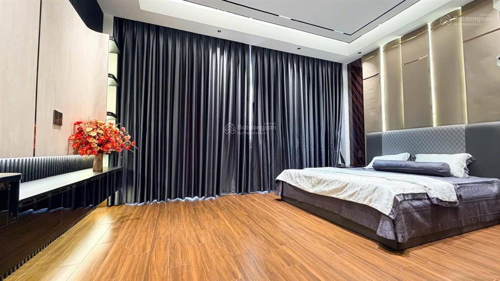 Nhà đẹp gần quận 7  căn hiếm có, full nội thất, có thang máy | căn vip