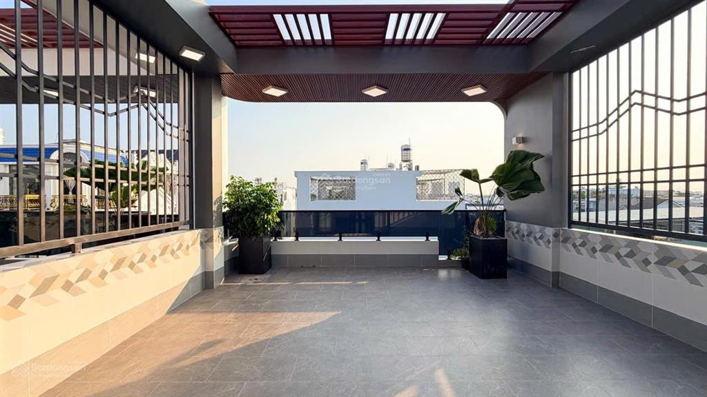 Nhà đẹp gần quận 7  căn hiếm có, full nội thất, có thang máy | căn vip