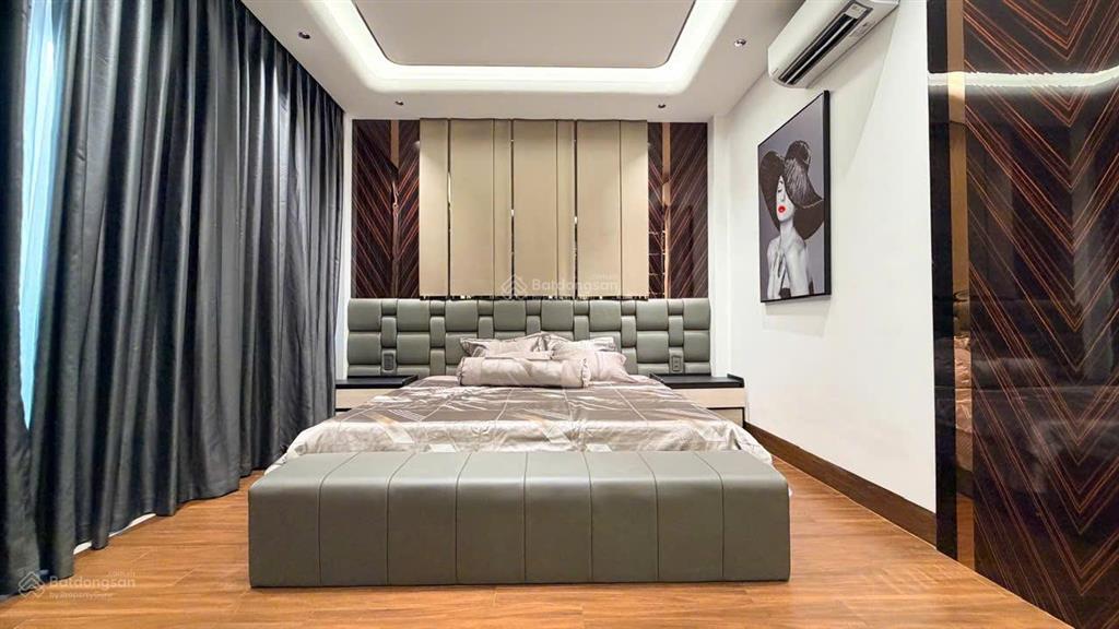 Nhà đẹp gần quận 7  căn hiếm có, full nội thất, có thang máy | căn vip