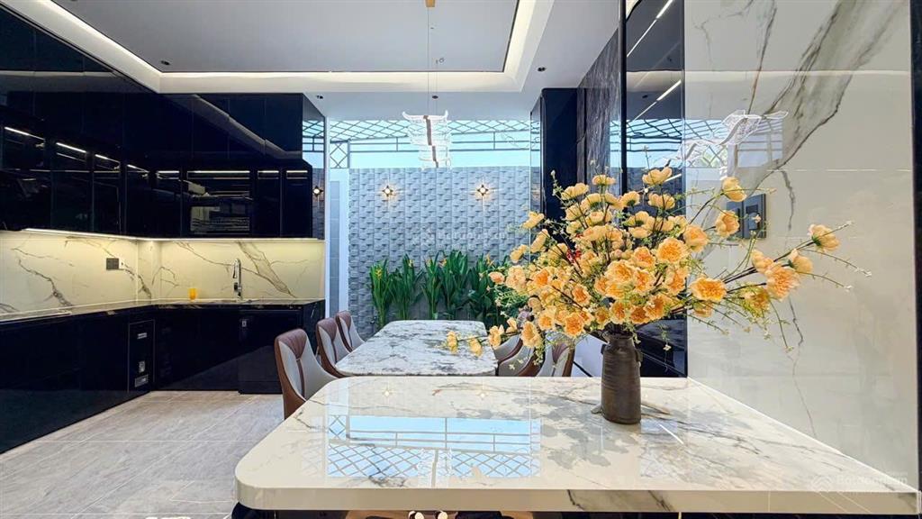 Nhà đẹp gần quận 7  căn hiếm có, full nội thất, có thang máy | căn vip