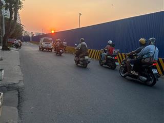 Bán đất kdc phú mỹ chợ lớn đường 20m giáp belleza 4 x 21,5m giá 11.8 tỷ.  0917 174 *** nhi