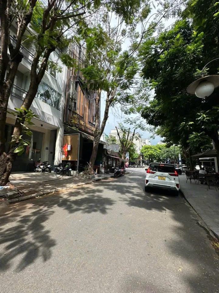 Bán nhà phố thương mại hưng gia pmh ngay sát trục bùi bằng đoàn, giá đầu tư 26 tỷ