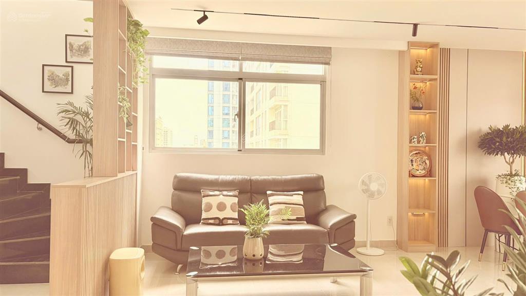 Cho thuê duplex căn góc star hill phú mỹ hưng lầu 6, 130m (3pn), 3 ban công view đỉnh