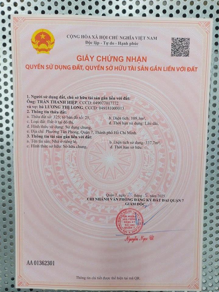 Cho thuê tòa nhà góc 3 mt kim sơn q.7 (đối diện đh tôn đức thắng)  7.5x20m (hầm 5 lầu)  82tr