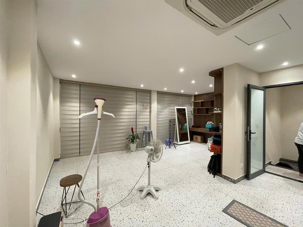 Bán nhà mt đường phan huy thực, quận 7 | 7x19m | vị trí kinh doanh | giá tốt 16,8 tỷ