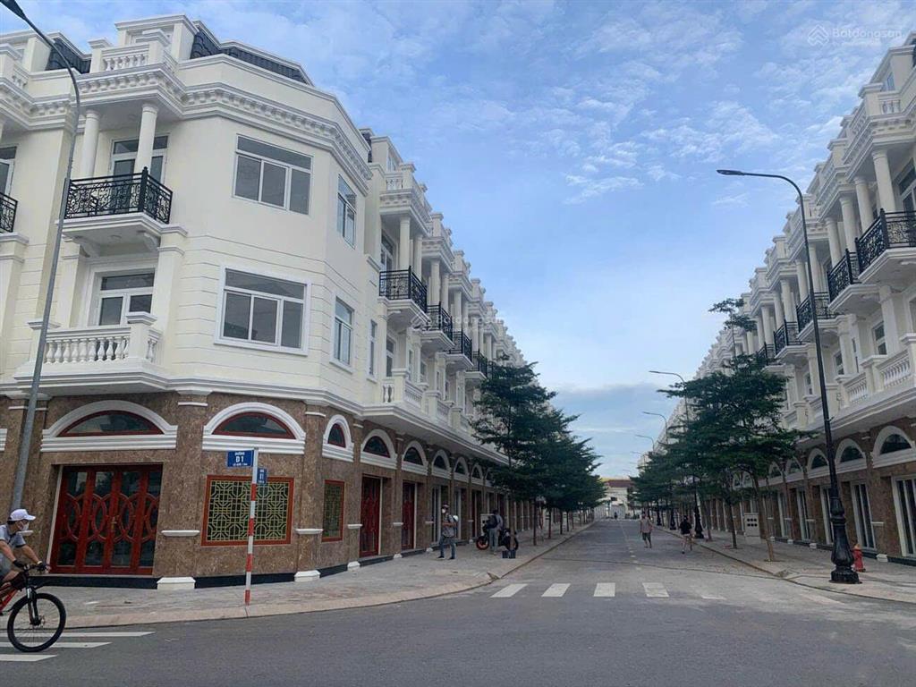 Bán nhà chính chủ 60m2, trục chính kinh doanh khu dân cư icon central