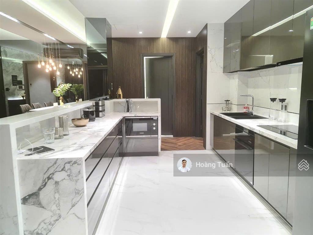 Bán căn hộ midtown dt 131m², 3 phòng ngủ. giá 11,5 tỷ, thông tin   0912 976 ***