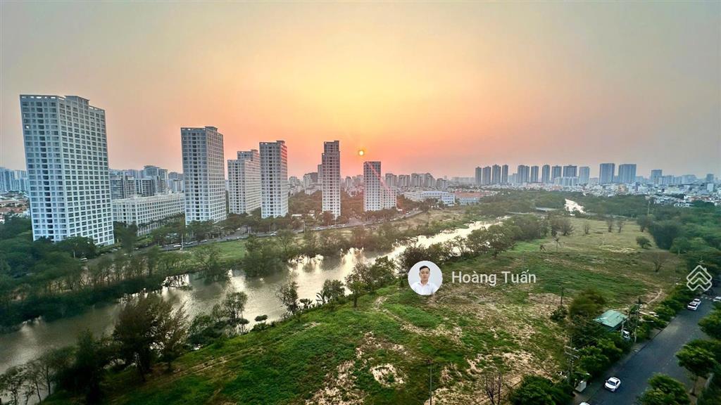 Bán căn hộ scenic valley 1, dt 133m2, 3pn, 3wc nội thất cao cấp giá 11,5 tỷ  0912 976 ***