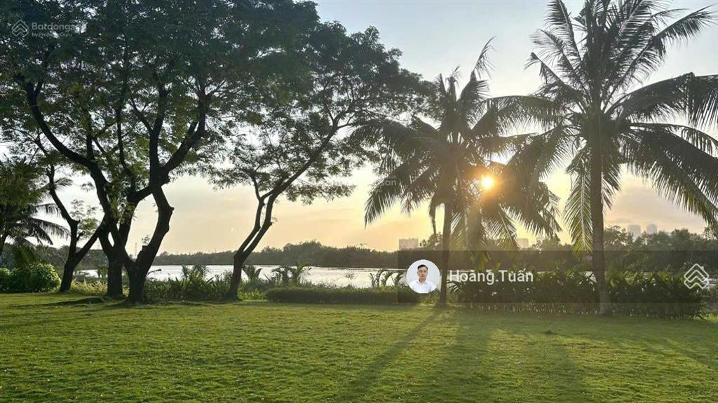 Kẹt tiền cần bán gấp ch riverside residence dt 180m2 giá siêu tốt chỉ 14,2 tỷ  0912 976 ***