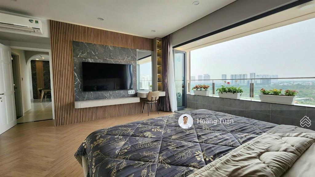 Cần bán gấp căn hộ riverpark giá rẻ, phú mỹ hưng, lầu cao, dt 137m2, 13,8 tỷ.  0912 976 ***