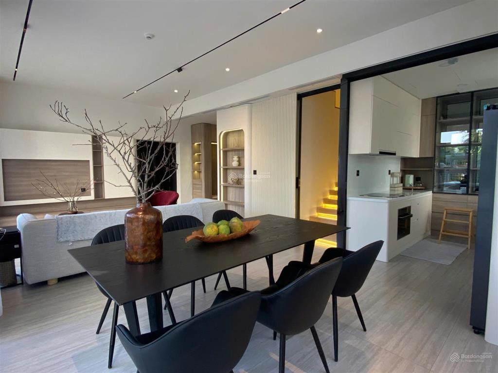 Cần bán duplex happy valley giá rẻ dt 204m2 4pn full nội thất giá 18,5 tỷ  0912 976 ***
