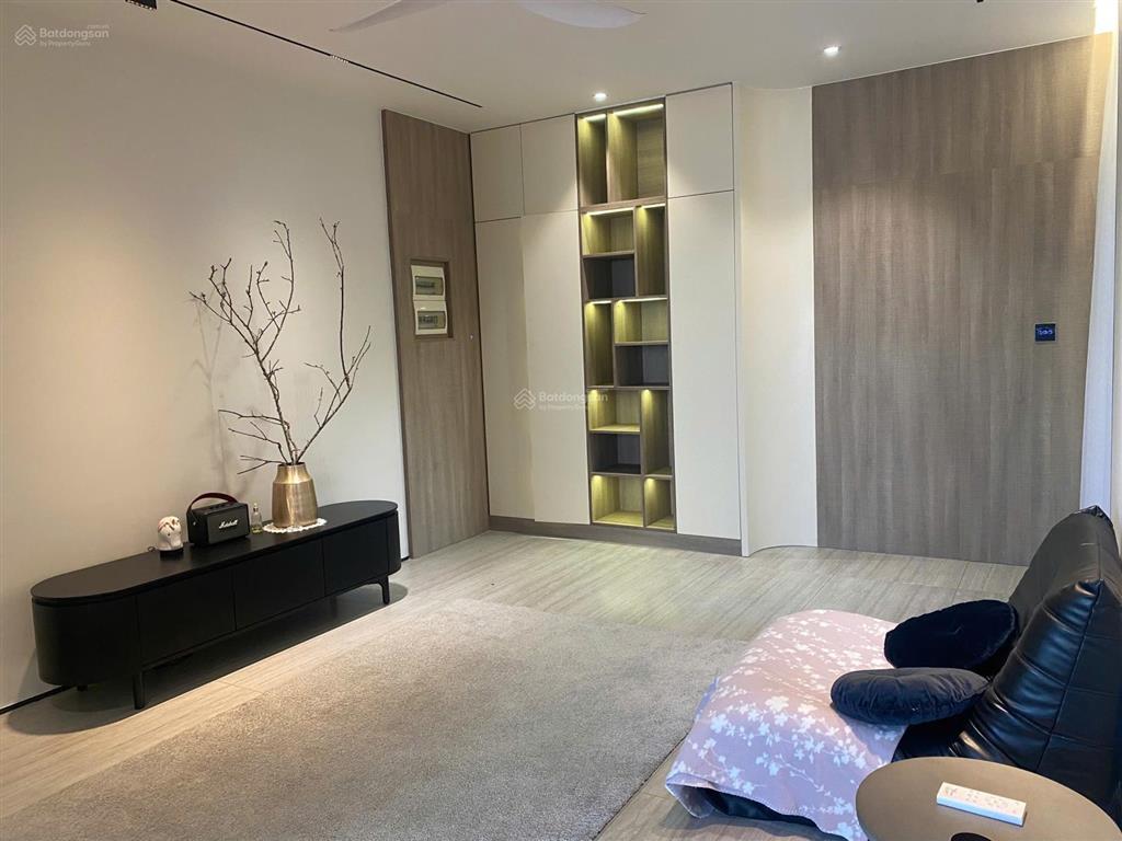 Cần bán duplex happy valley giá rẻ dt 204m2 4pn full nội thất giá 18,5 tỷ  0912 976 ***