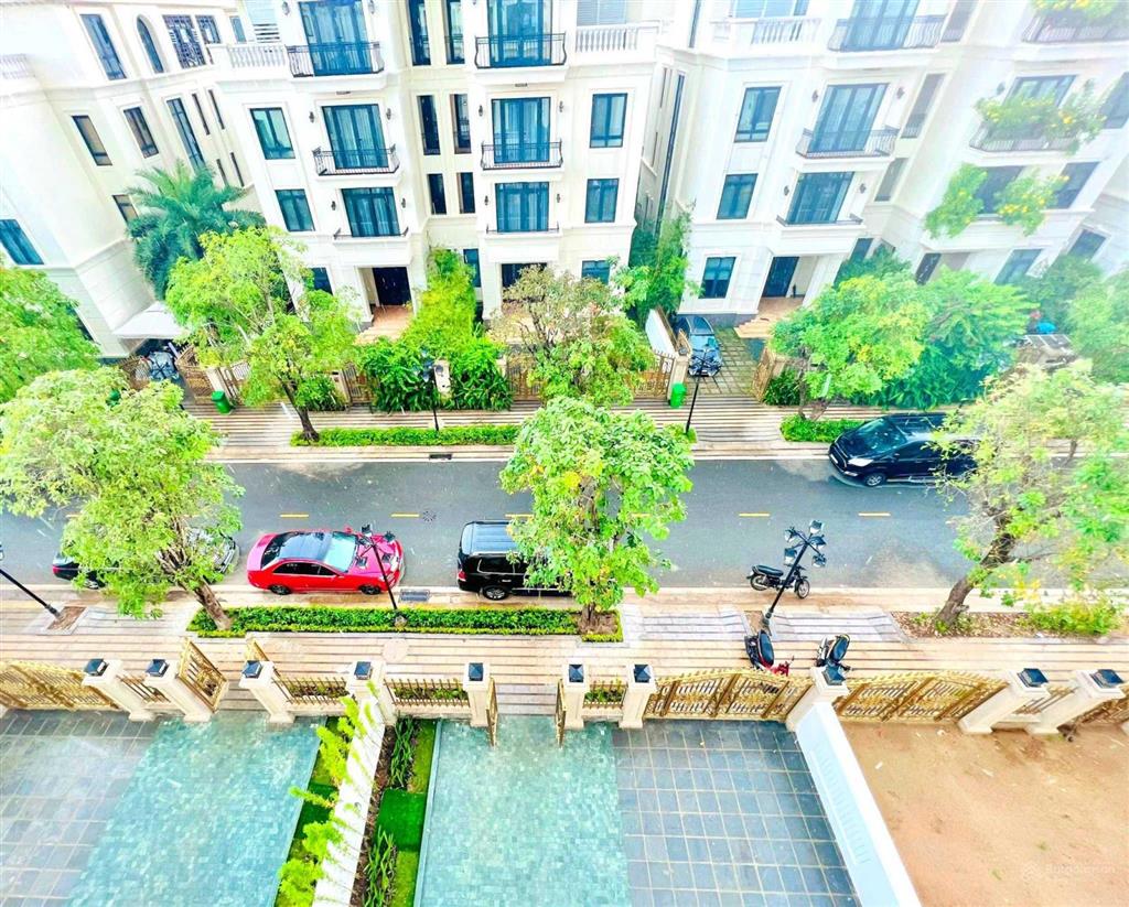 Cần bán gấp biệt thự song lập 10*22,5m vinhomes ba son, vinhomes golden river quận 1.