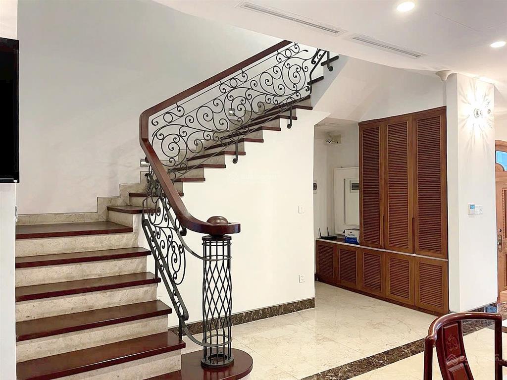 Bán biệt thự liền kề sài gòn pearl dt đất 7*21m, dtsd 442,6 m2 view sông. bán giá thiện chí