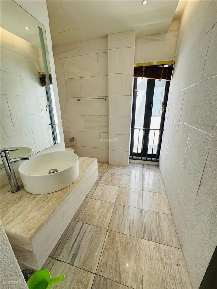 Biệt thự bán kdc đại phúc  green villa. diện tích 220m2, hầm, trệt, 2 lầu, giá 39 tỷ. view đẹp