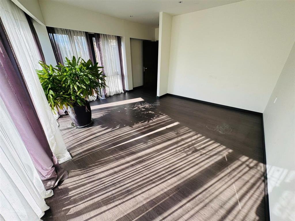 Biệt thự bán kdc đại phúc  green villa. diện tích 220m2, hầm, trệt, 2 lầu, giá 39 tỷ. view đẹp