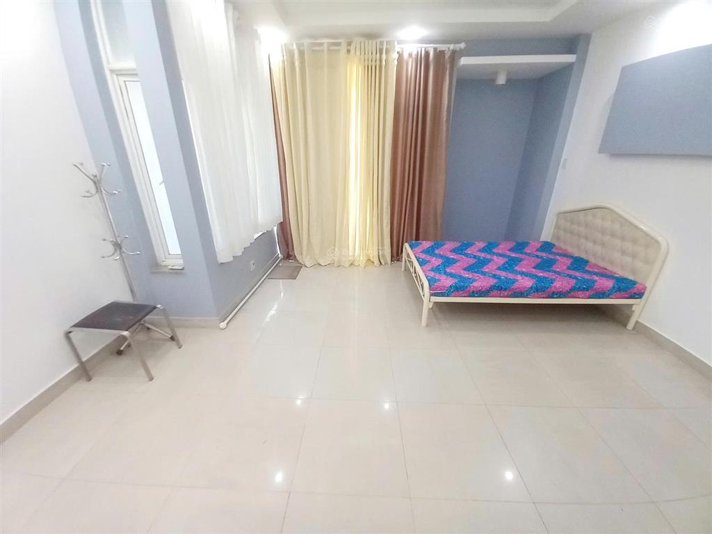 Nhà bán khu trung sơn, 5x20m, trệt,2 lầu sân thượng, 7 phòng lớn nhỏ, 5wc giá chốt 16,2 tỷ