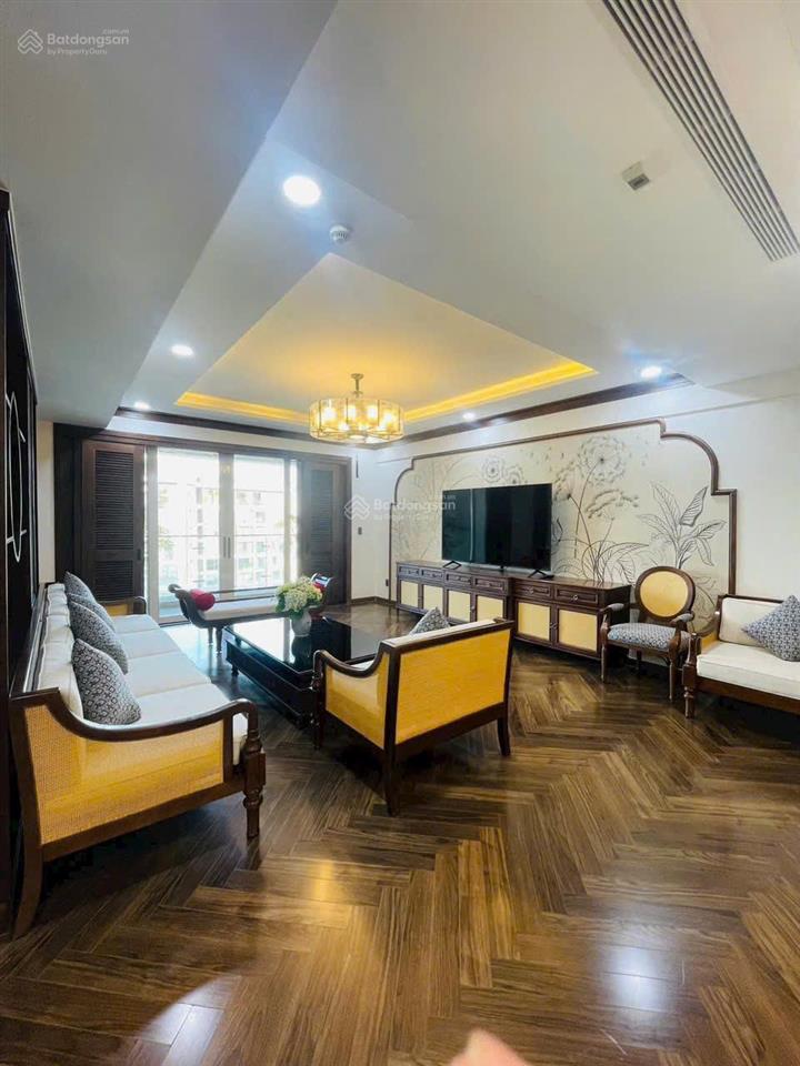 Hotcần bán căn hộ cao cấp tại riverside residences, phú mỹ hưng. dt ~179m. giá tốt 19 tỷ. nhà đẹp