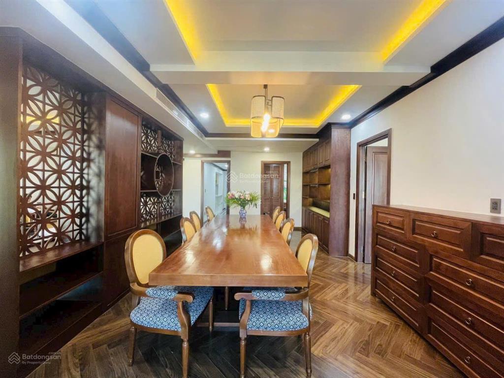 Hotcần bán căn hộ cao cấp tại riverside residences, phú mỹ hưng. dt ~179m. giá tốt 19 tỷ. nhà đẹp