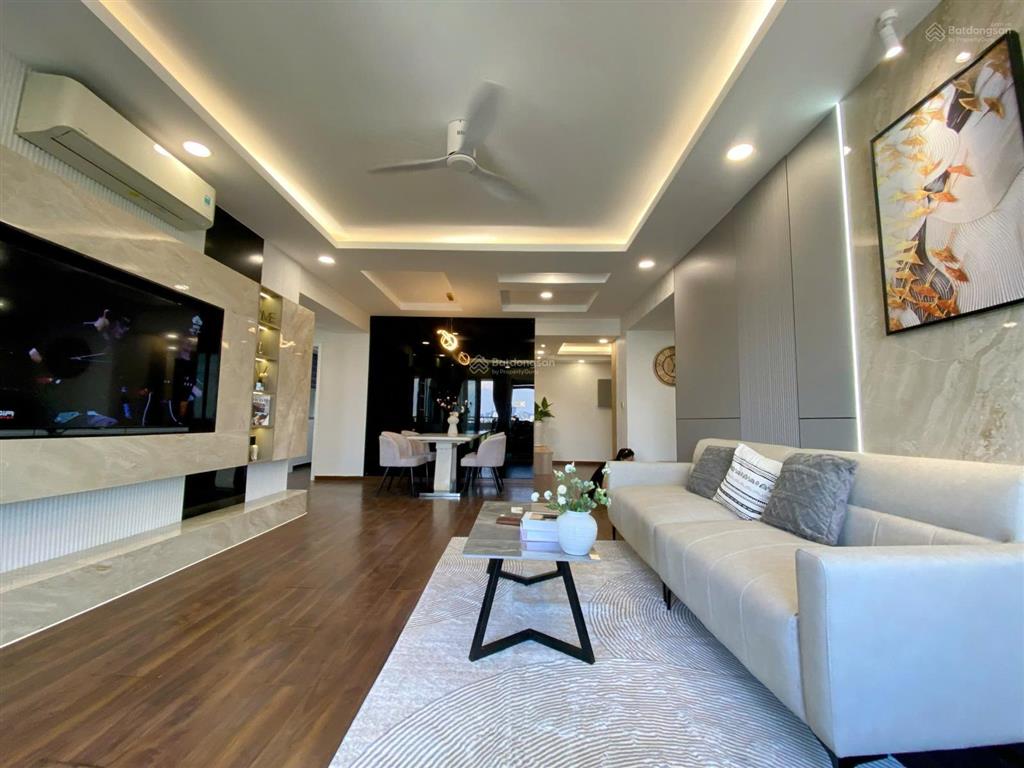 Hot  bán căn hộ mỹ khánh 2 phú mỹ hưng. dt 118m2. giá tốt thị trường 9.3 tỷ
