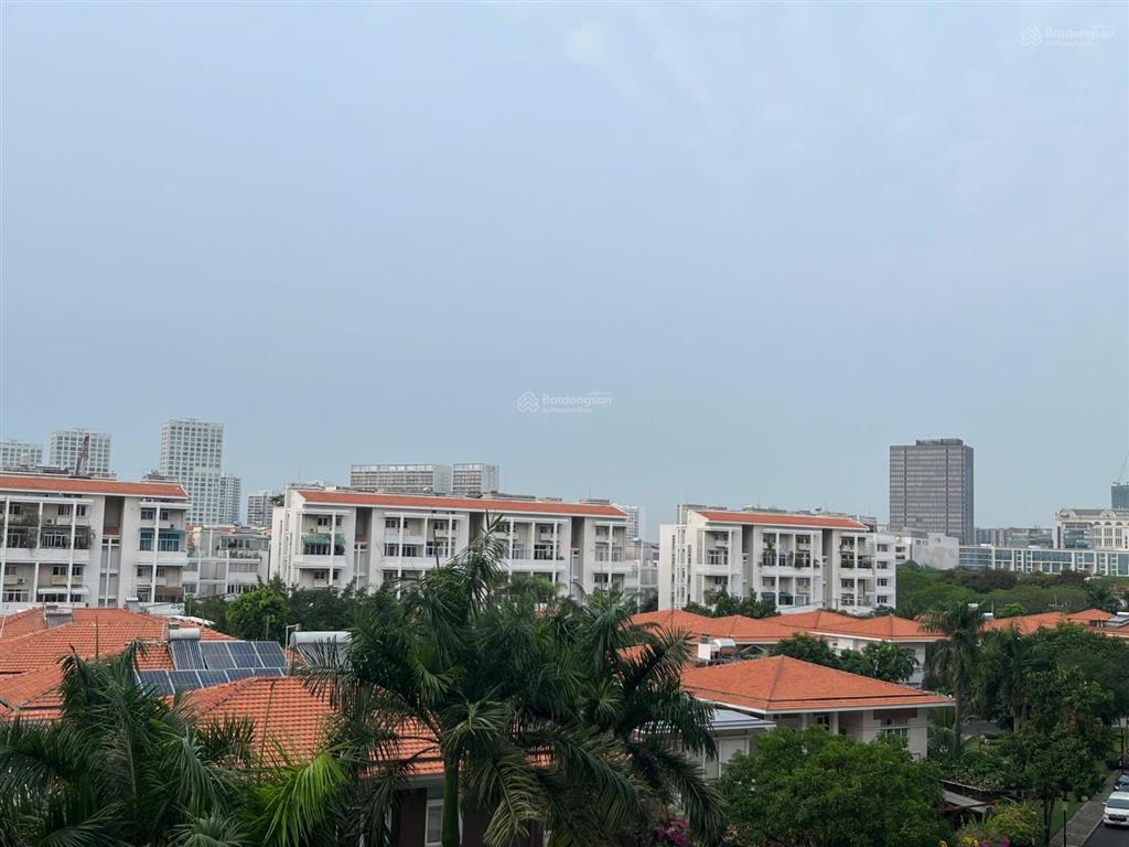 Bán căn hộ garden plaza 1. dt 150m2, 3pn full nt, lầu cao,view thoáng mát. giá 19.9 tỷ. 0918 998 ***