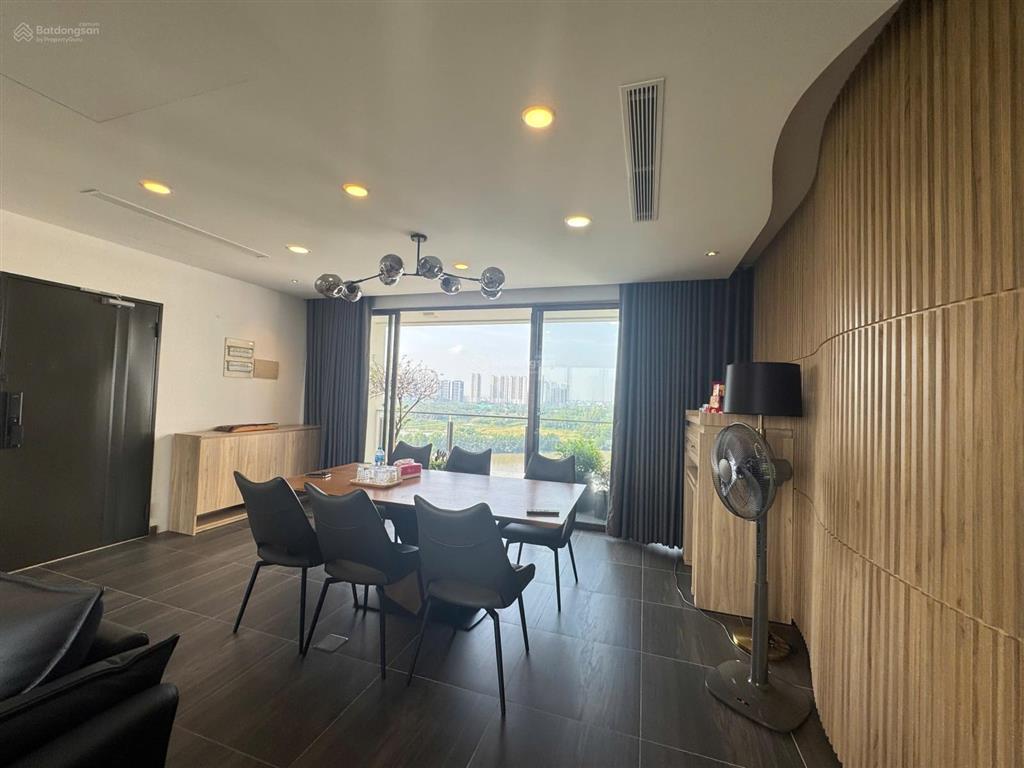 Bán căn hộ cao cấp the panorama phú mỹ hưng. dt 143m2. giá tốt 18.7 tỷ.  0918 998 ***