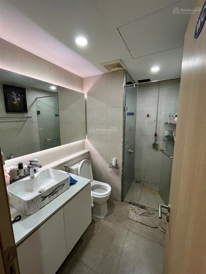 Hotcần bán gấp căn hộ riverpark premier. dt 135m2. giá 20tỷ, nhà đẹp, view sông.  0918 998 ***