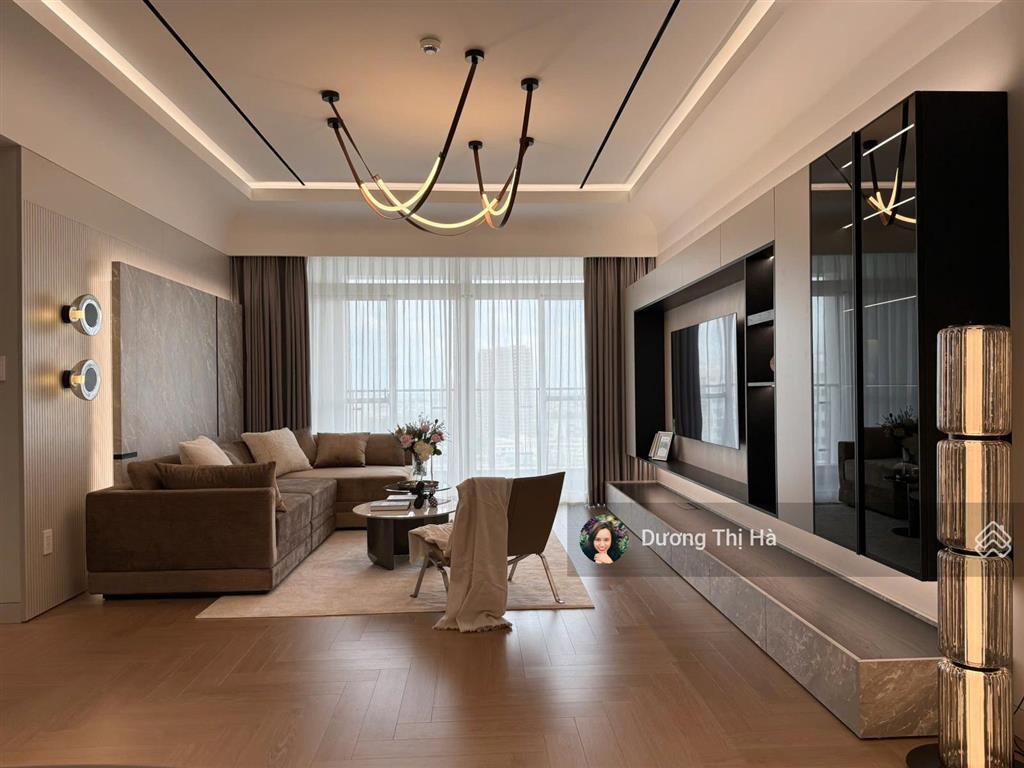 Cho thuê căn hộ cao cấp scenic valley 1, pmh, quận 7 133m2 giá 33 triệu.  0909 740 *** ms hà