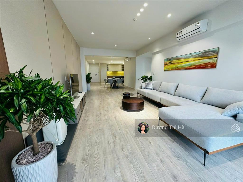 Cần bán căn hộ cao cấp riverside residence, phú mỹ hưng 82m2 2pn giá 7,5 tỷ.  0909 740 *** hà