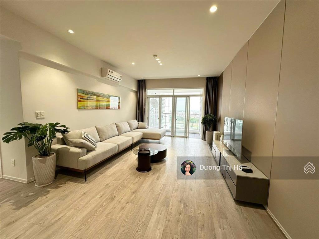 Cần bán căn hộ cao cấp riverside residence, phú mỹ hưng 82m2 2pn giá 7,5 tỷ.  0909 740 *** hà