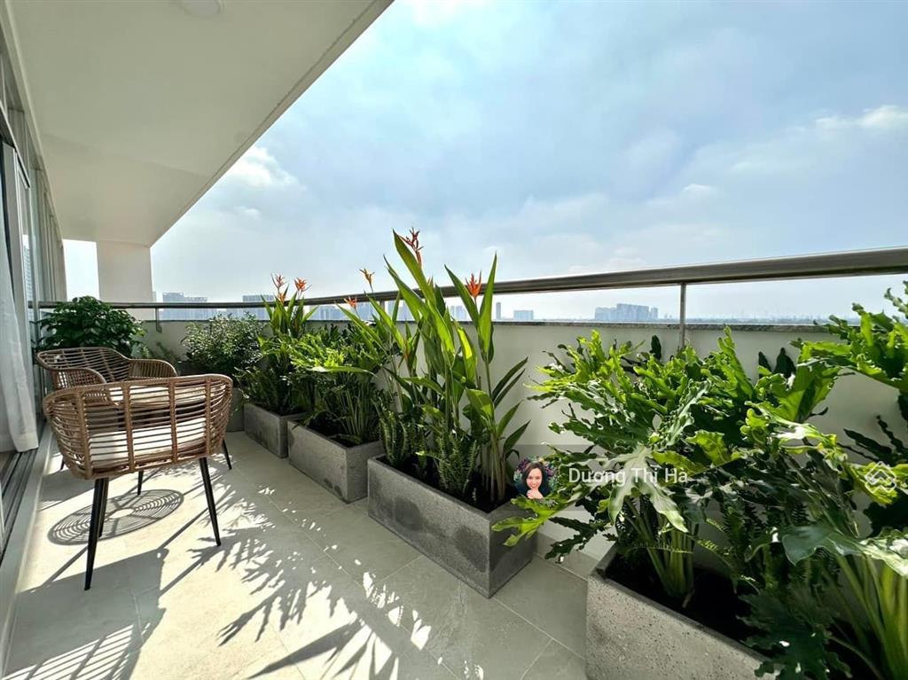 Bán căn hộ chung cư garden court 2, tân phong, quận 7 130m2 giá 12.5 tỷ.  0909 740 *** hà