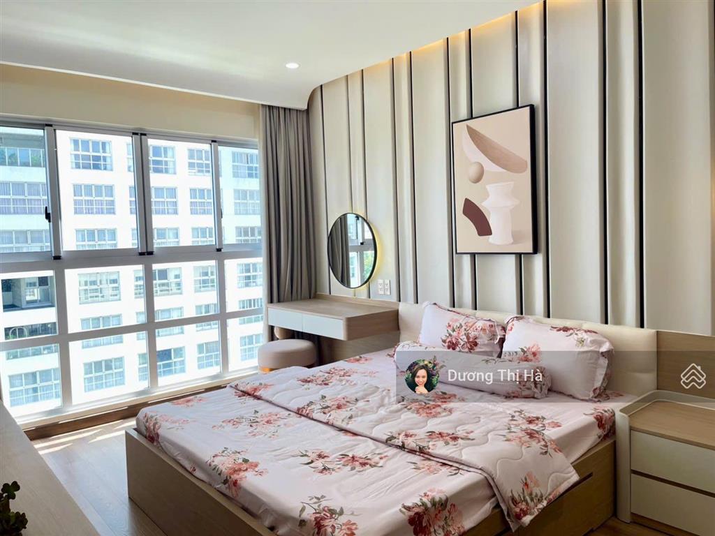 Bán căn hộ happy valley 135m², 4pn hướng nam view hồ bán nguyệt. giá 10,7 tỷ.  0909 740 *** ms hà