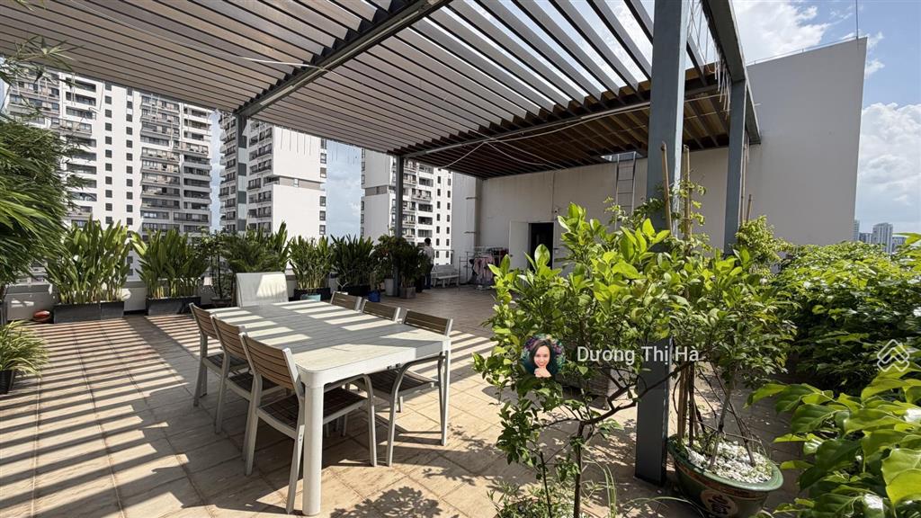 Bán tophouse sân vườn the panorama quận 7 224m2 view kênh đào. giá thoả thuận call 0909 740 *** ms hà
