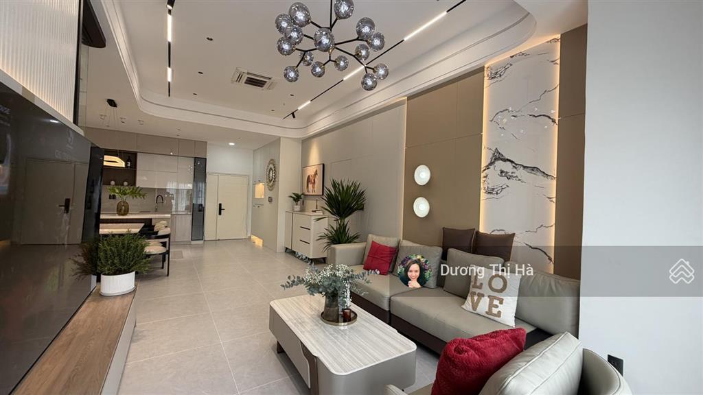 Bán căn hộ scenic valley 1, 130m2 trần cao 4m nội thất cao cấp. mới 100%.  0909 740 *** ms hà