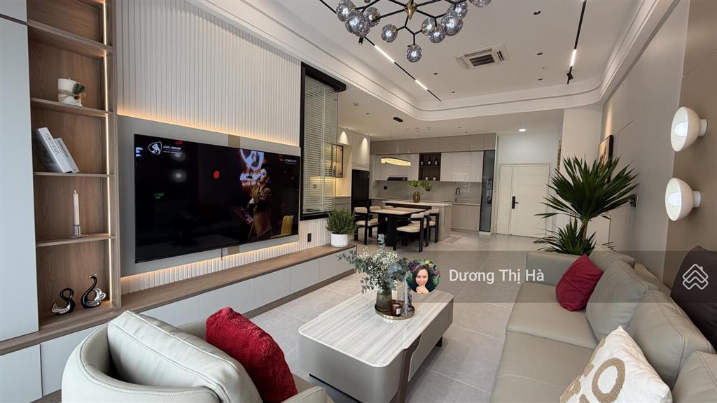 Bán căn hộ scenic valley 1, 130m2 trần cao 4m nội thất cao cấp. mới 100%.  0909 740 *** ms hà
