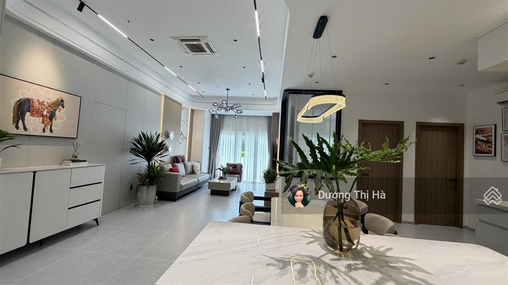 Bán căn hộ scenic valley 1, 130m2 trần cao 4m nội thất cao cấp. mới 100%.  0909 740 *** ms hà