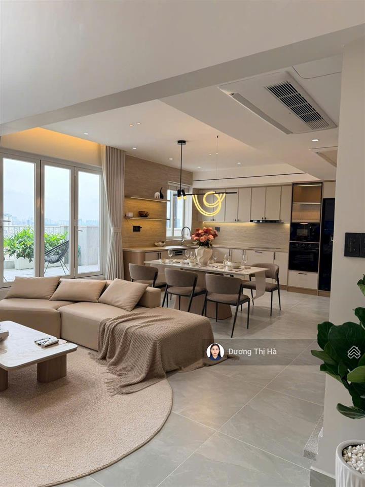 Cần bán căn hộ tophouse sân vườn, quận 7 242m2, 3pn. giá 9,5 tỷ.  0909 740 *** ms hà